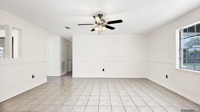 1740 Rue Crozat, Baton Rouge, LA 70810