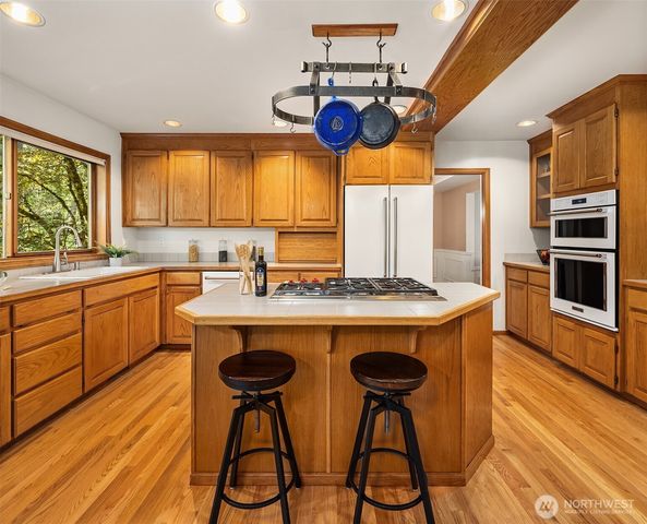 16526 232nd Avenue NE, Woodinville, WA 98077