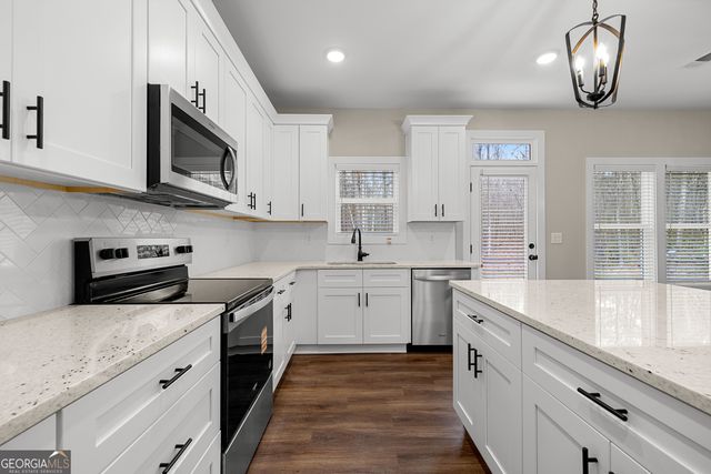 79 Lamb Road, Moreland, GA 30259