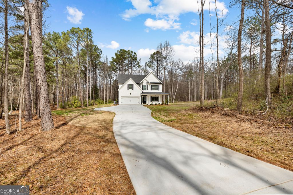 79 Lamb Road, Moreland, GA 30259