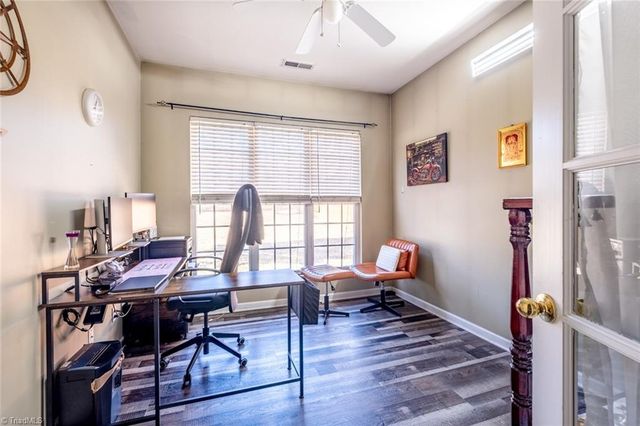 1416 Pondhaven Drive, High Point, NC 27265