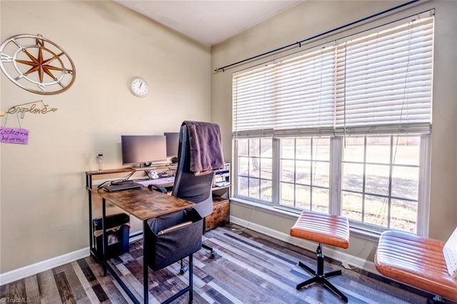 1416 Pondhaven Drive, High Point, NC 27265