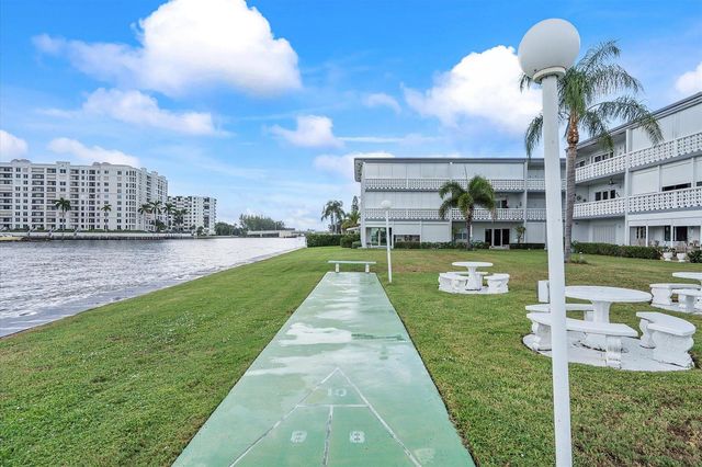 1001 N Riverside Drive 104, Pompano Beach, FL 33062