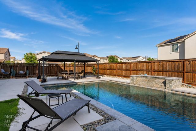 17479 Graceada Ln, Lathrop, CA 95330