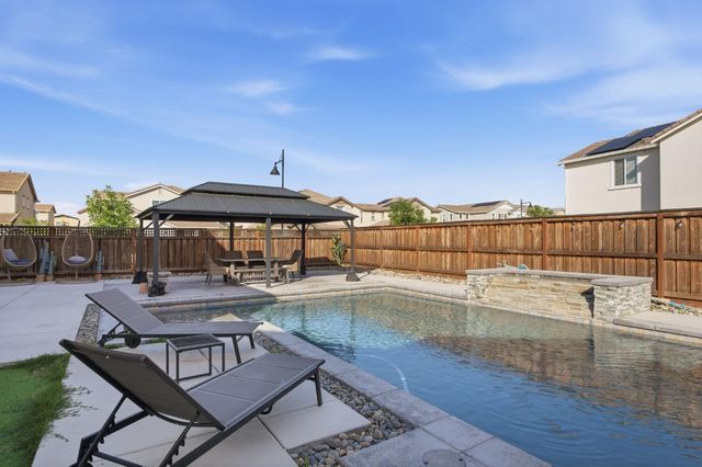 17479 Graceada Ln, Lathrop, CA 95330