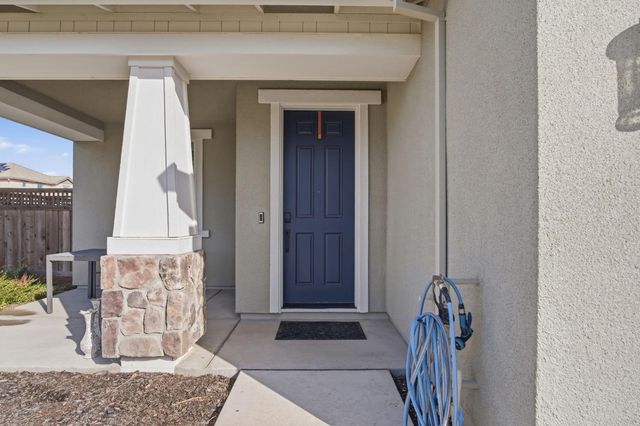 17479 Graceada Ln, Lathrop, CA 95330