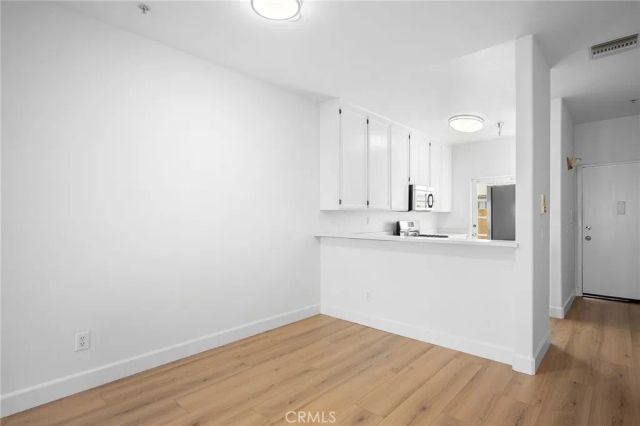 11038 Camarillo Street 13, North Hollywood, CA 91602