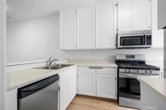 11038 Camarillo Street 13, North Hollywood, CA 91602