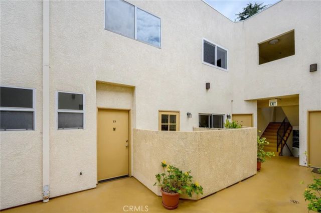 11038 Camarillo Street 13, North Hollywood, CA 91602