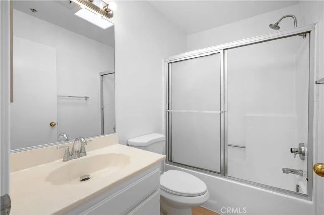11038 Camarillo Street 13, North Hollywood, CA 91602