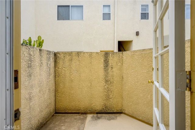 11038 Camarillo Street 13, North Hollywood, CA 91602