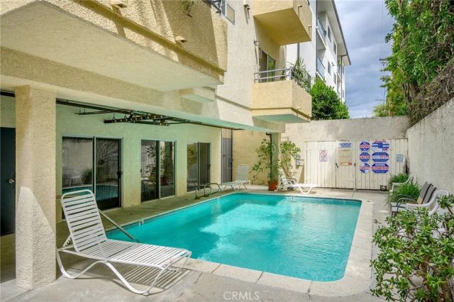 11038 Camarillo Street 13, North Hollywood, CA 91602