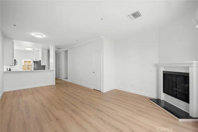 11038 Camarillo Street 13, North Hollywood, CA 91602