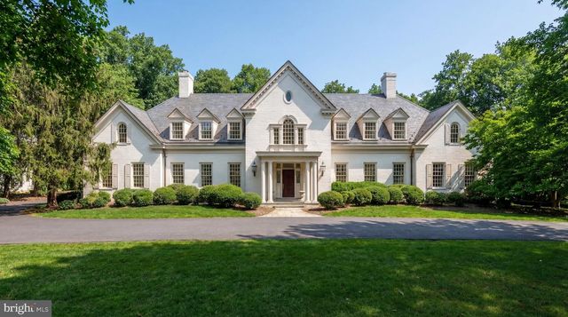 8600 COUNTRY CLUB DR, Bethesda, MD 20817