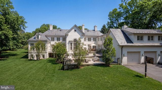 8600 COUNTRY CLUB DR, Bethesda, MD 20817