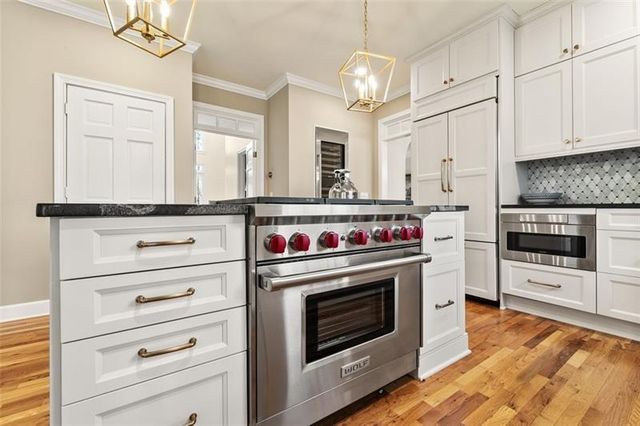 9570 Huntcliff Trace, Sandy Springs, GA 30350