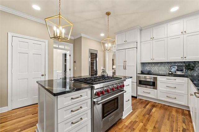 9570 Huntcliff Trace, Sandy Springs, GA 30350