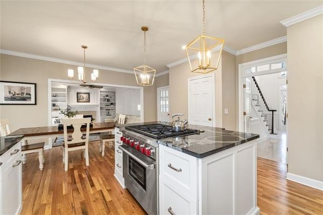 9570 Huntcliff Trace, Sandy Springs, GA 30350