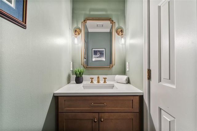 9570 Huntcliff Trace, Sandy Springs, GA 30350