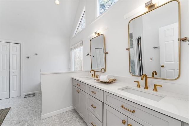9570 Huntcliff Trace, Sandy Springs, GA 30350
