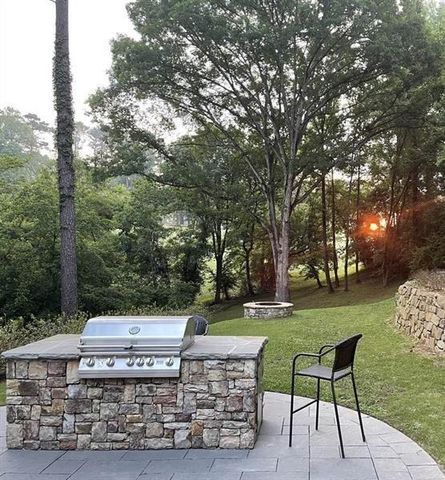9570 Huntcliff Trace, Sandy Springs, GA 30350