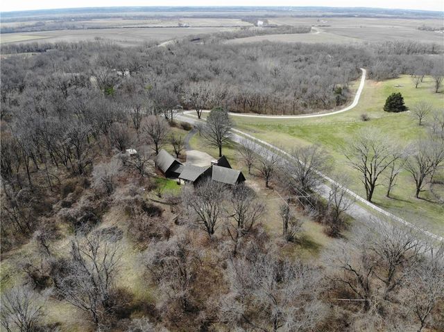 9955 NW Windover Drive, Kansas City, MO 64153