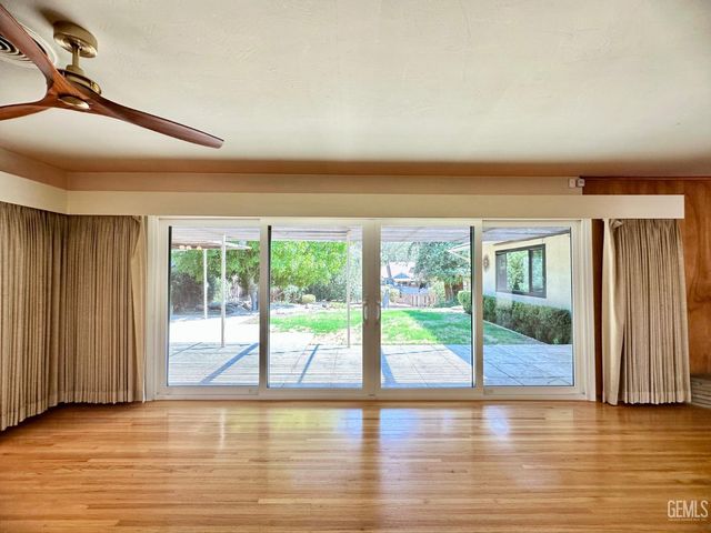1135 Princeton Avenue, Bakersfield, CA 93305