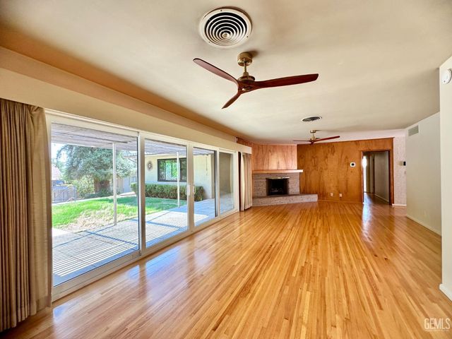 1135 Princeton Avenue, Bakersfield, CA 93305