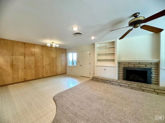 1135 Princeton Avenue, Bakersfield, CA 93305