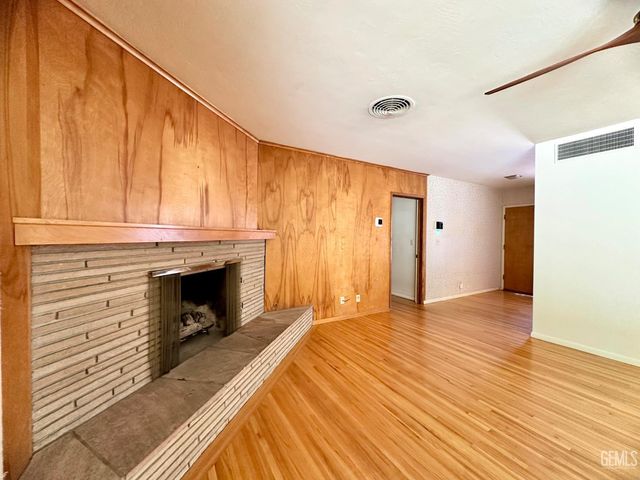 1135 Princeton Avenue, Bakersfield, CA 93305