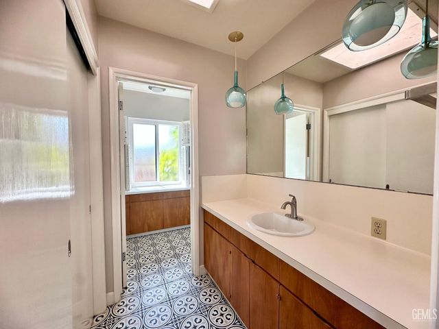 1135 Princeton Avenue, Bakersfield, CA 93305