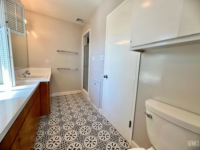 1135 Princeton Avenue, Bakersfield, CA 93305