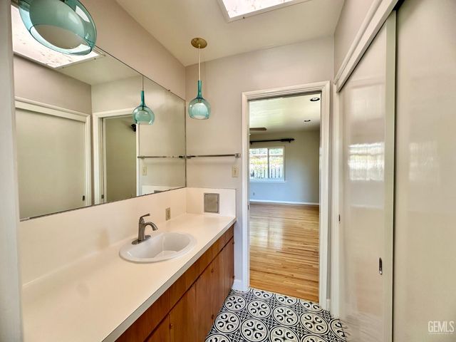 1135 Princeton Avenue, Bakersfield, CA 93305
