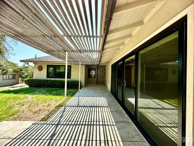 1135 Princeton Avenue, Bakersfield, CA 93305