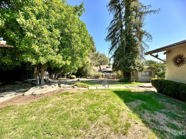 1135 Princeton Avenue, Bakersfield, CA 93305