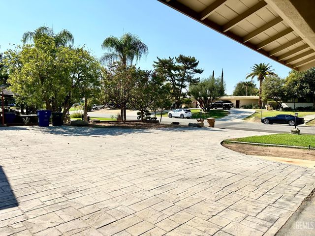 1135 Princeton Avenue, Bakersfield, CA 93305