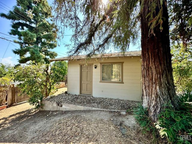 1135 Princeton Avenue, Bakersfield, CA 93305