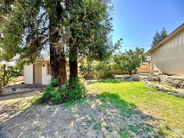 1135 Princeton Avenue, Bakersfield, CA 93305