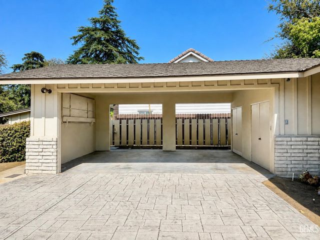 1135 Princeton Avenue, Bakersfield, CA 93305
