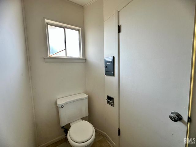 1135 Princeton Avenue, Bakersfield, CA 93305