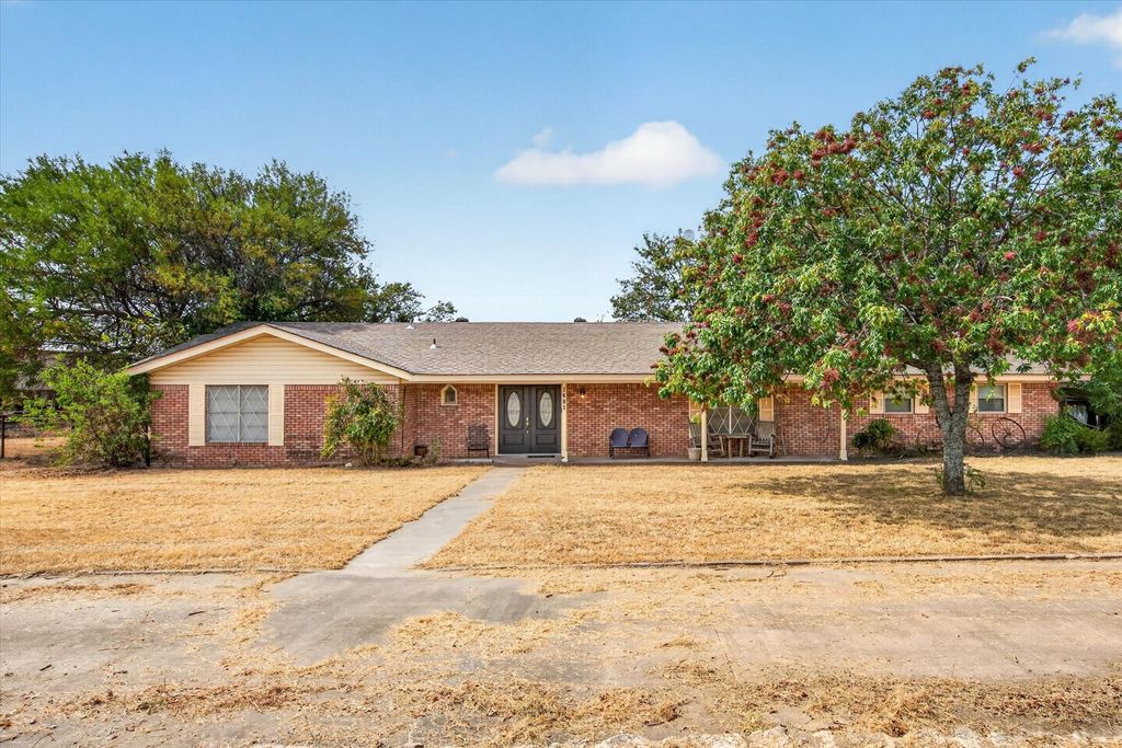 1401 Old Garner Road, Weatherford, TX 76088
