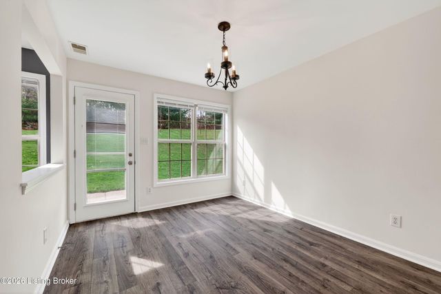 10735 Copper Ridge Dr, Louisville, KY 40241