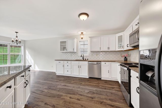 10735 Copper Ridge Dr, Louisville, KY 40241