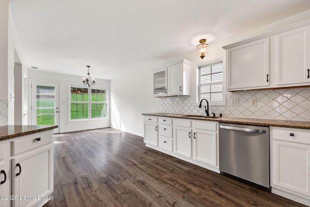 10735 Copper Ridge Dr, Louisville, KY 40241