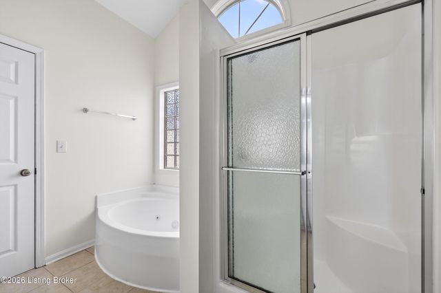 10735 Copper Ridge Dr, Louisville, KY 40241