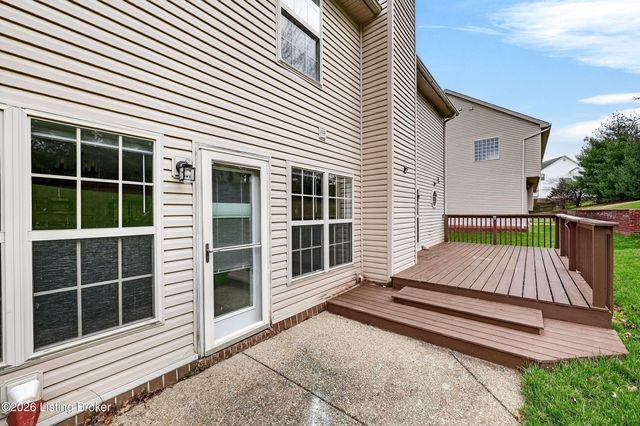 10735 Copper Ridge Dr, Louisville, KY 40241