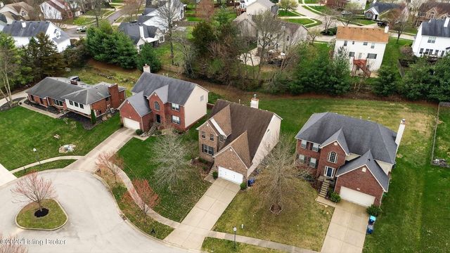 10735 Copper Ridge Dr, Louisville, KY 40241