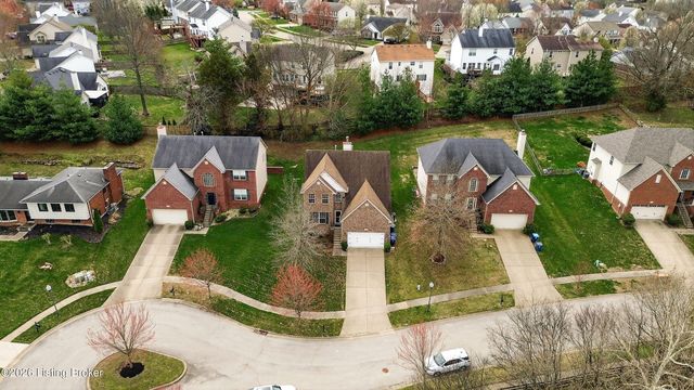 10735 Copper Ridge Dr, Louisville, KY 40241