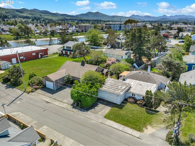337 6TH Ave, Seaside, OR 97138