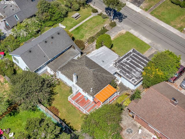 337 6TH Ave, Seaside, OR 97138